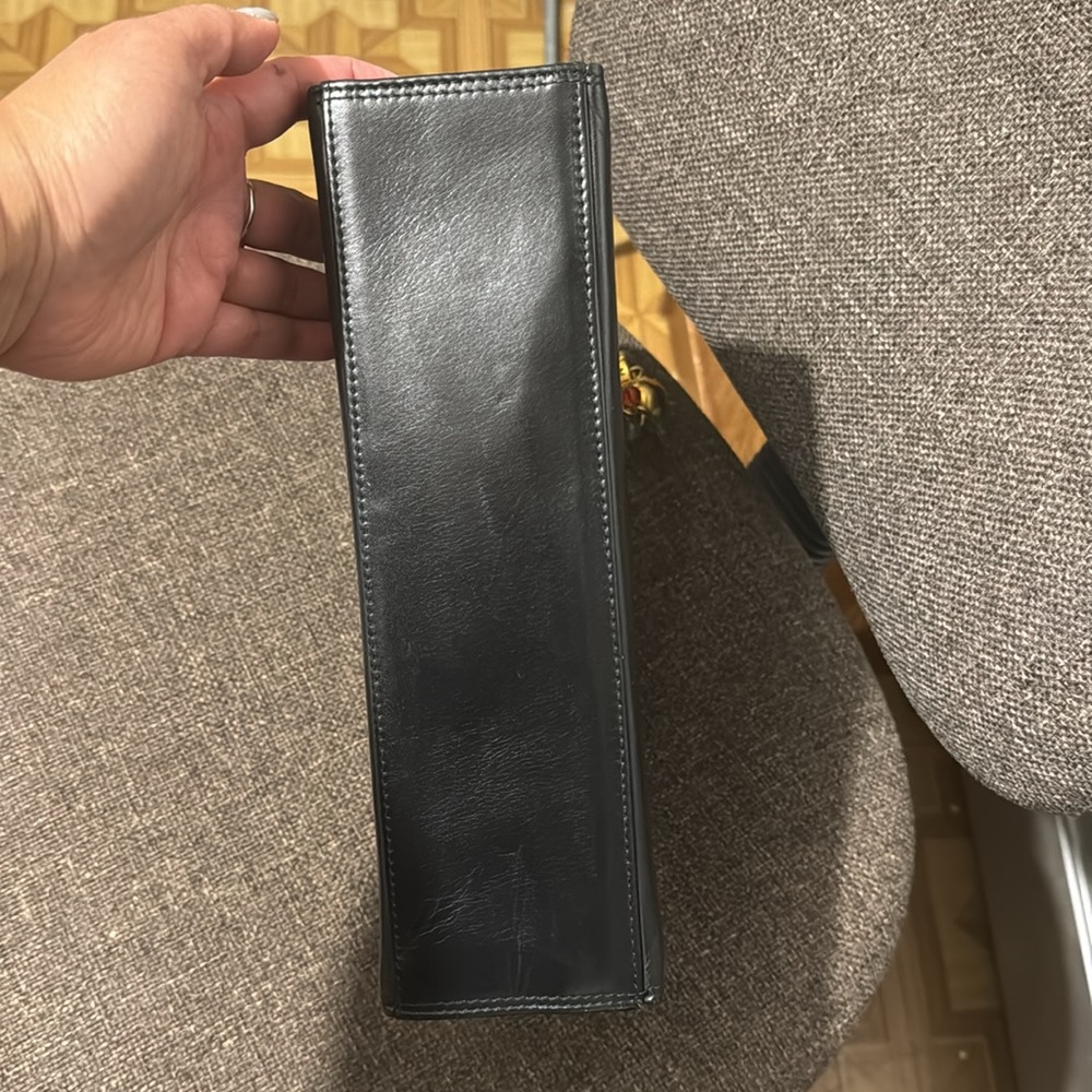 Gianni Versace handbag, original dustbag, minimum signs of wear & Keychain - Picture 7 of 16